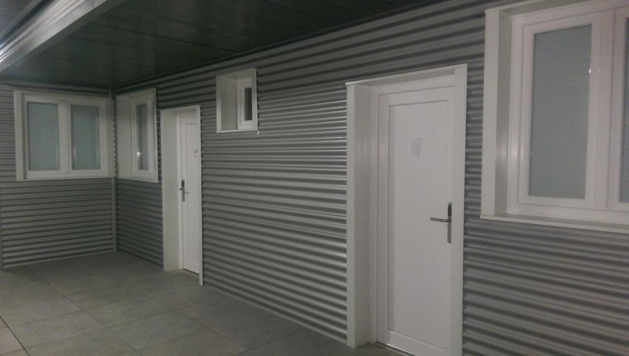 卡巴尼斯 埃尔拉克德纳瓦雷特宾馆酒店 外观 照片